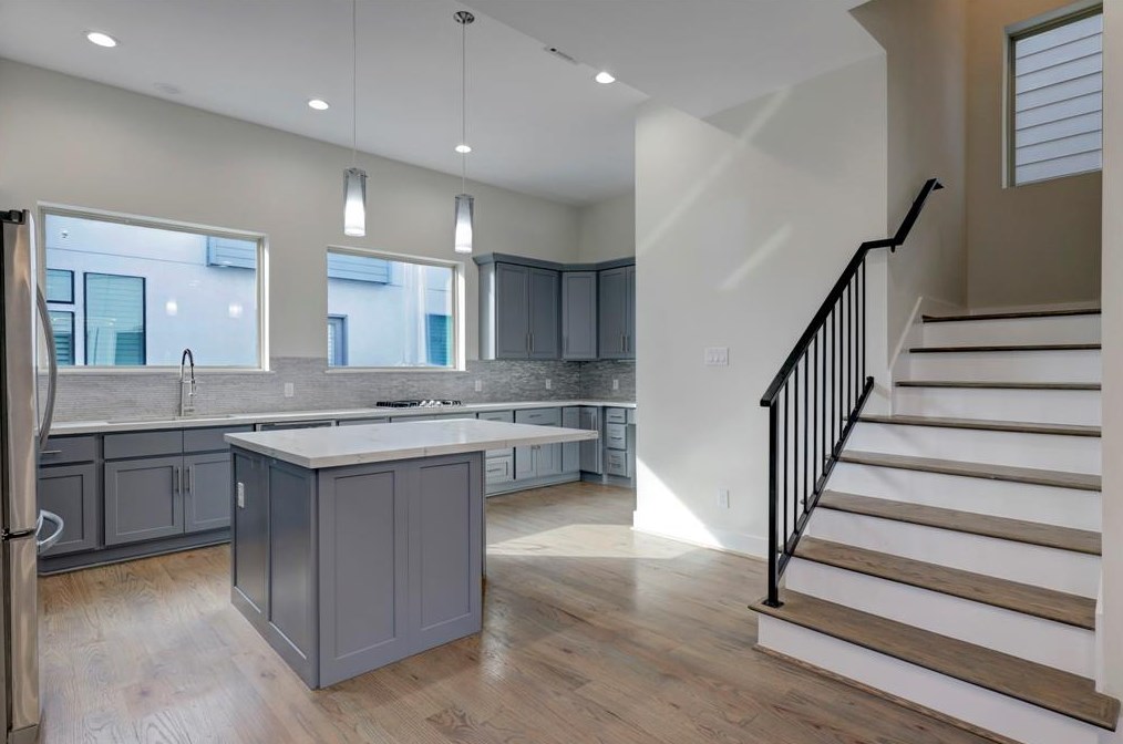 5308 Eigel St, Houston TX  77007-3139 exterior