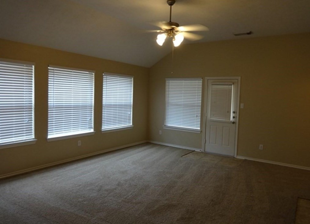 16911 Great Oaks Glen Dr, Houston TX  77083-1635 exterior