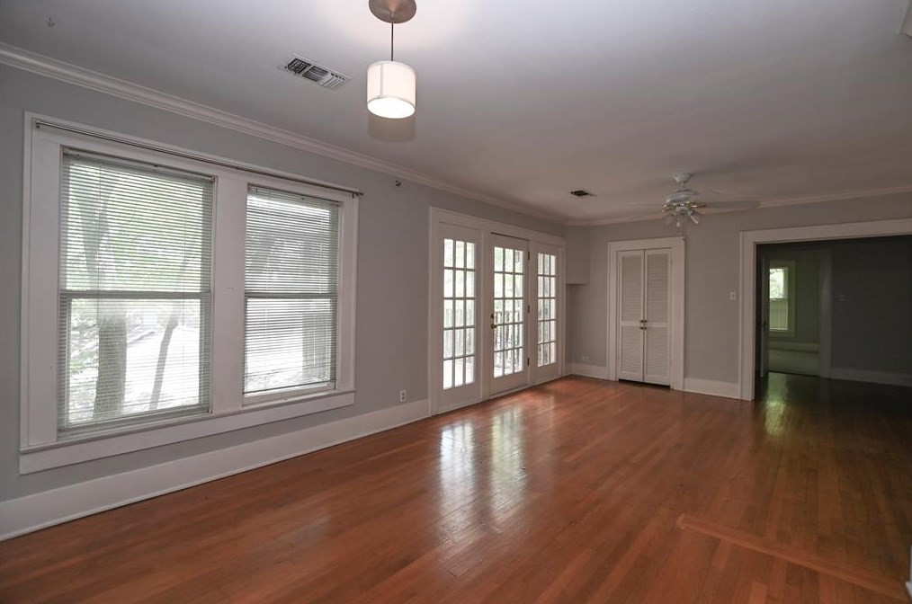 1661 Marshall St Apt 4, Houston, TX 77006