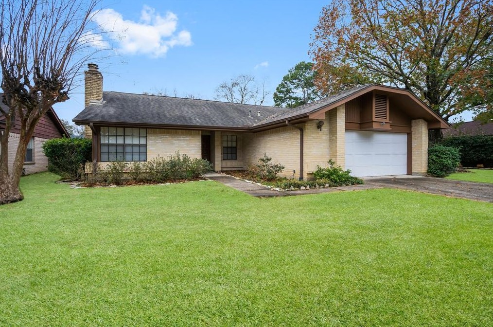 17215 Park Lodge Dr, Spring, TX 77379-4402