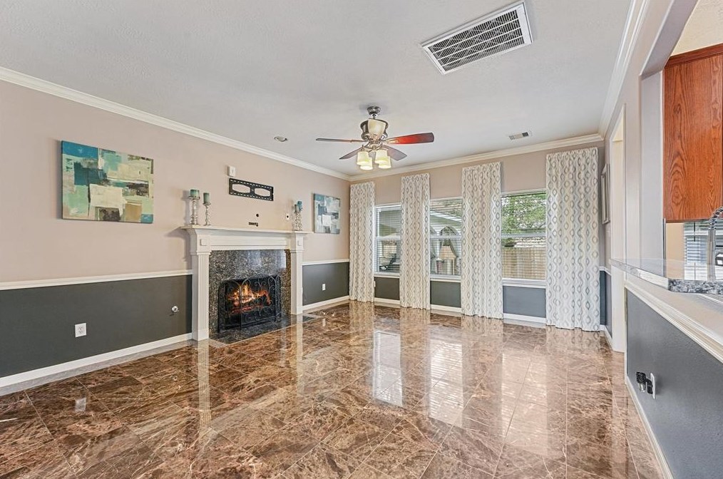 718 Manchester Trail Dr, Spring, TX 77373