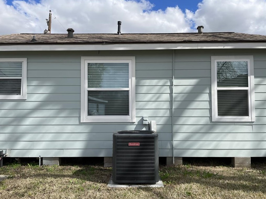 3603 Lockwood Dr, Houston TX  77020-4419 exterior
