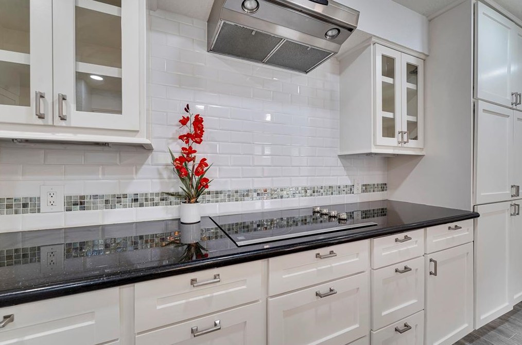 12242 Rocky Knl Dr, Houston TX  77077-5835 exterior
