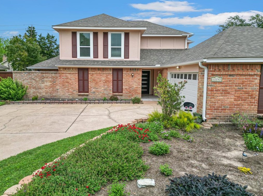 12242 Rocky Knoll Dr, Houston, TX 77077-5928