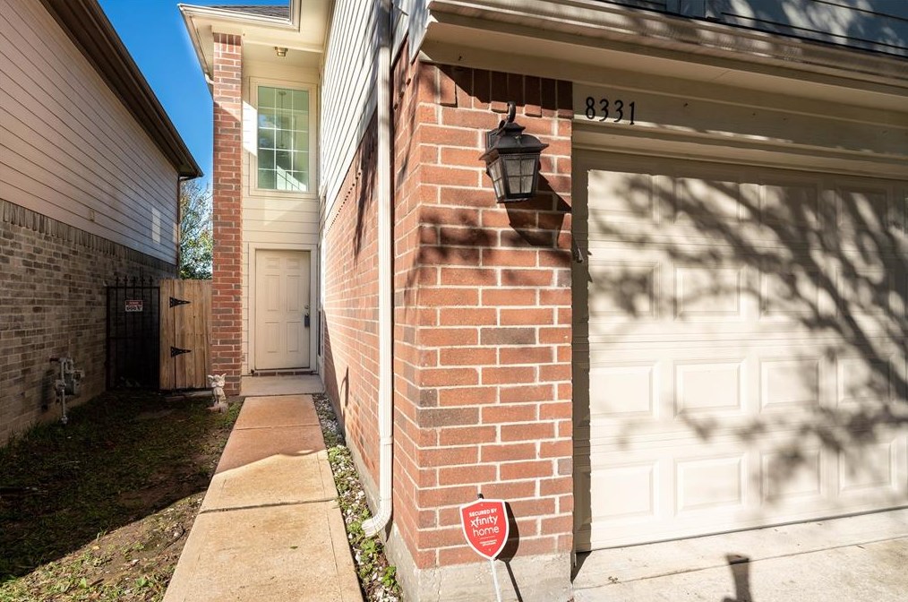 8331 Fuqua Gardens Dr, Houston, TX 77075