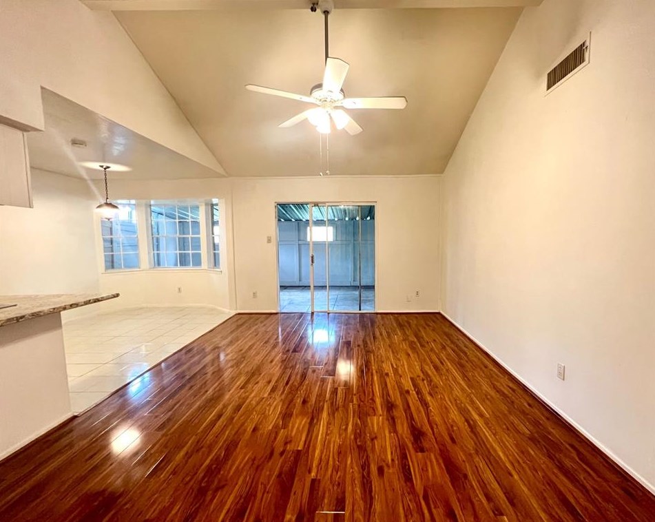 9266 Theysen Dr, Houston TX  77080-2900 exterior