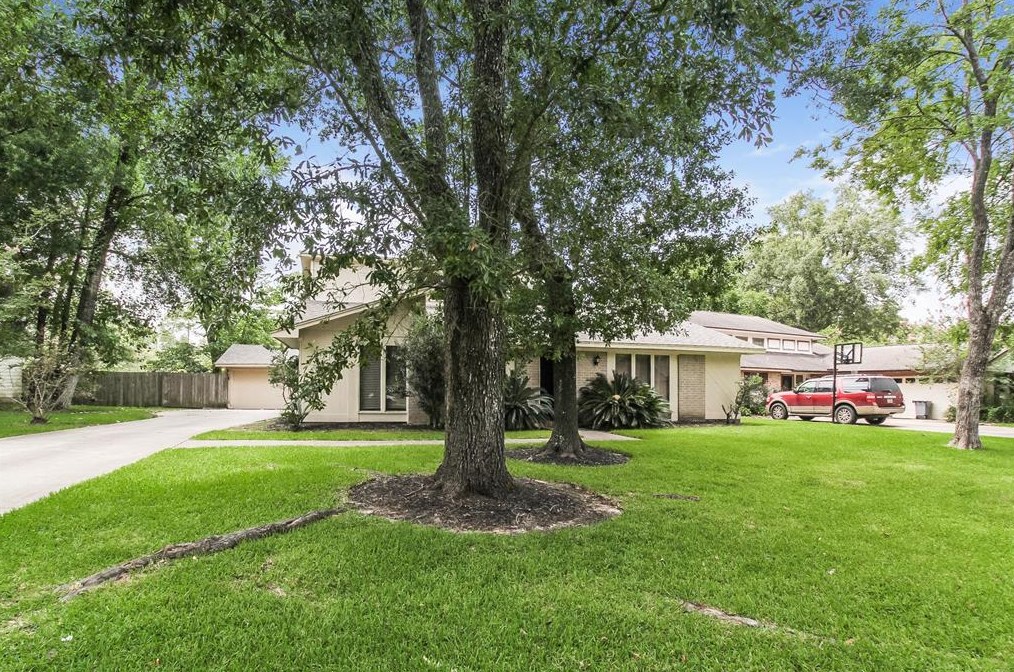 16107 Spinnaker Dr, Crosby, TX 77532-5544