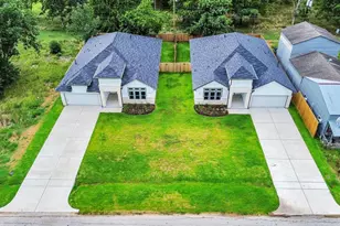 7430 Avenue E, Beasley, TX 77417 - Photo 2