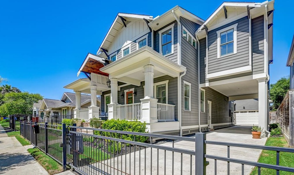 1107 7th 1/2 St, Houston, TX 77009-7130