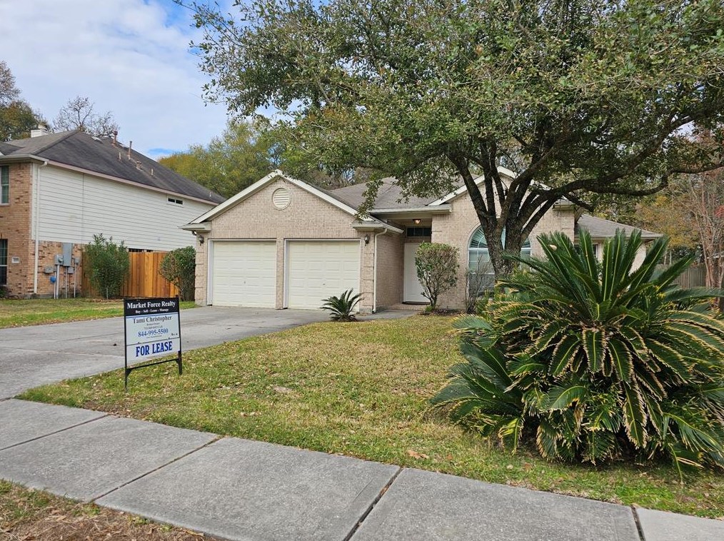 27182 Kings Manor Dr S, Humble, TX 77339