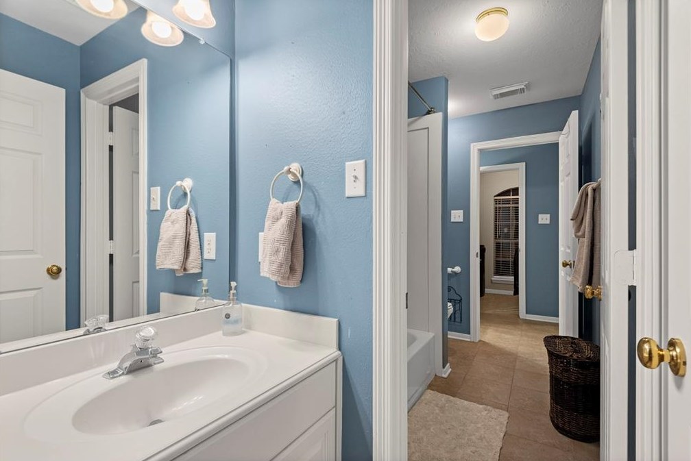 14926 Inverrary Dr, Houston TX  77095-2805 exterior