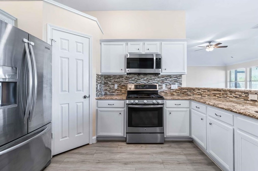8823 Saratoga Dr, Sugar Land TX  77479-6366 exterior