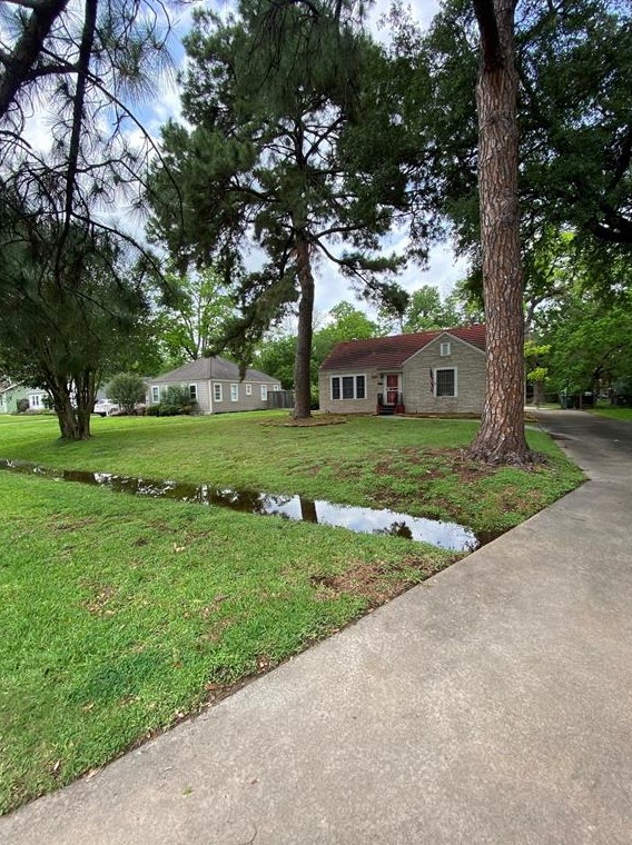 216 31st St, Houston, TX 77018-8312