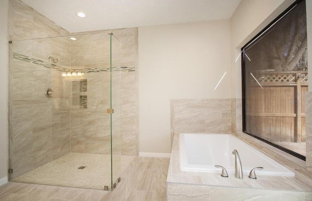 6111 Hampton Way Ct, Spring TX 77389-4903 exterior