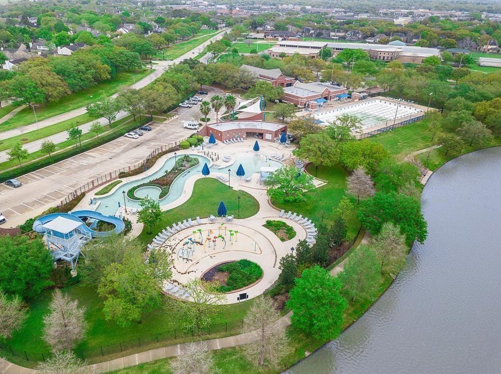 5003 Plantation Colony Ct, Sugar Land, TX 77478-5438