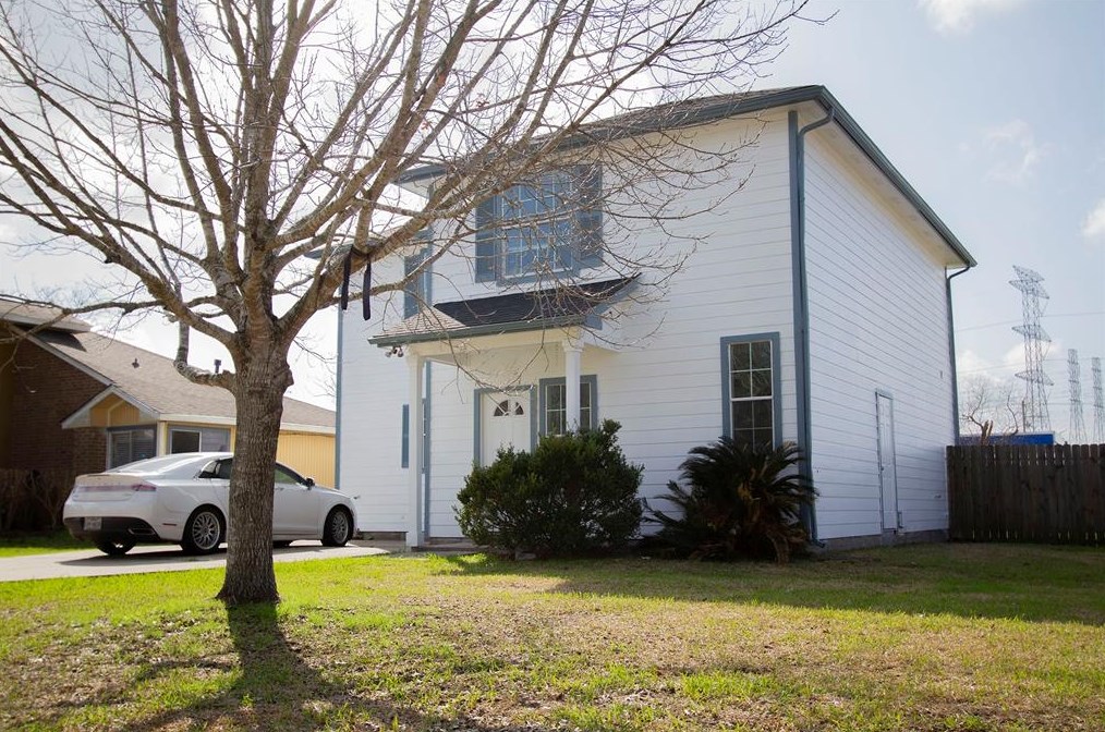 4802 Big Reef Dr, Bacliff, TX 77518