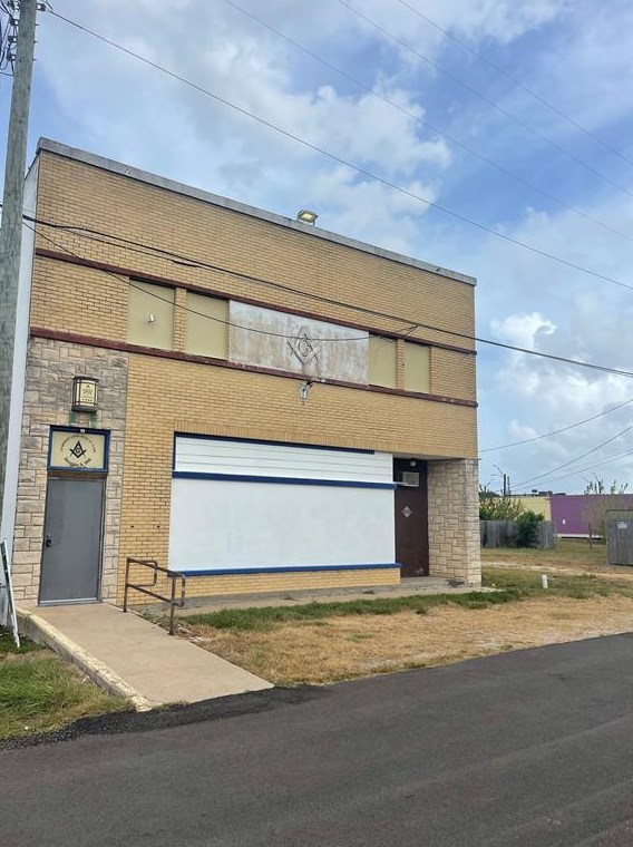 358 Demolay St, La Marque, TX 77568