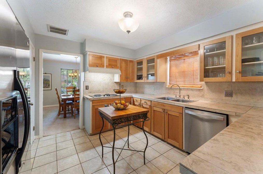 5458 Jackwood, Houston TX  77096-1108 exterior