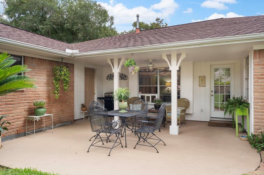 5458 Jackwood, Houston TX  77096-1108 exterior