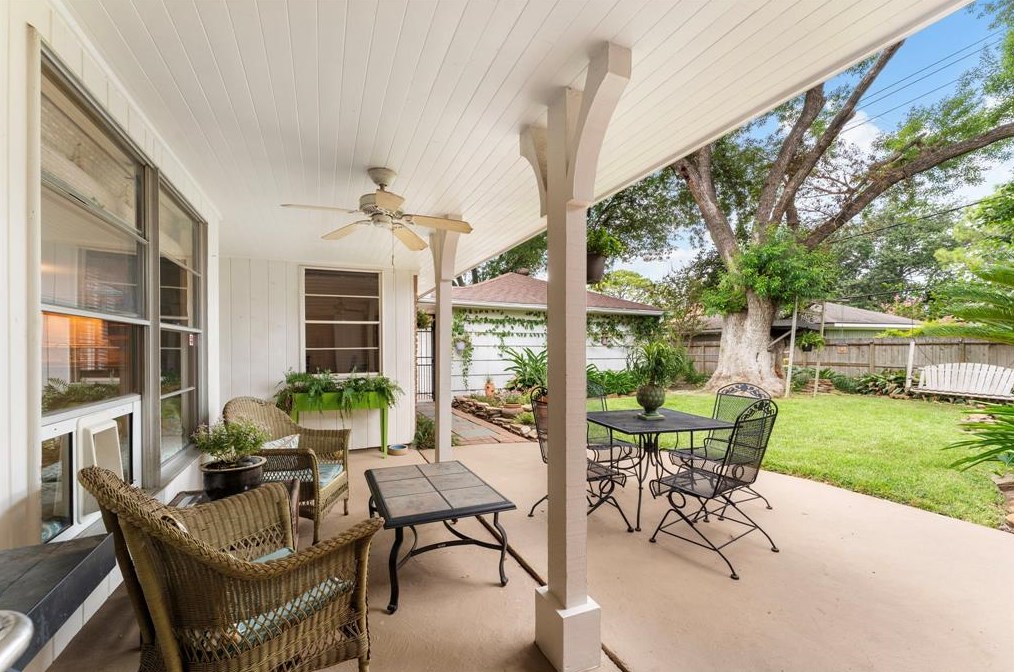 5458 Jackwood, Houston TX  77096-1108 exterior