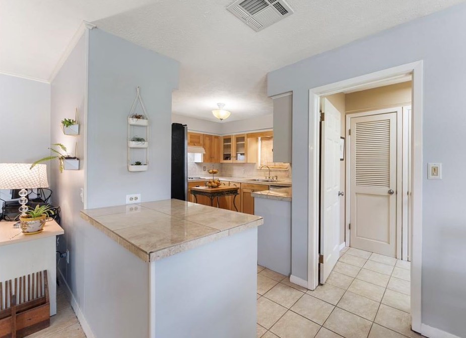 5458 Jackwood, Houston TX  77096-1108 exterior