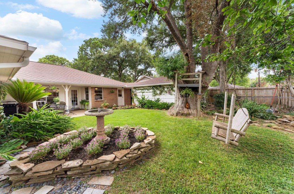 5458 Jackwood, Houston TX  77096-1108 exterior