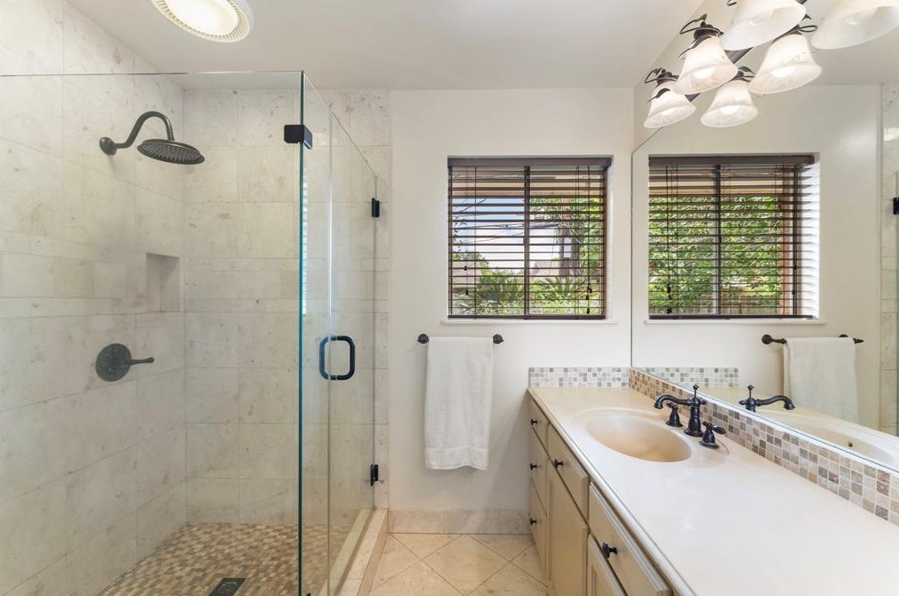 5458 Jackwood, Houston TX  77096-1108 exterior