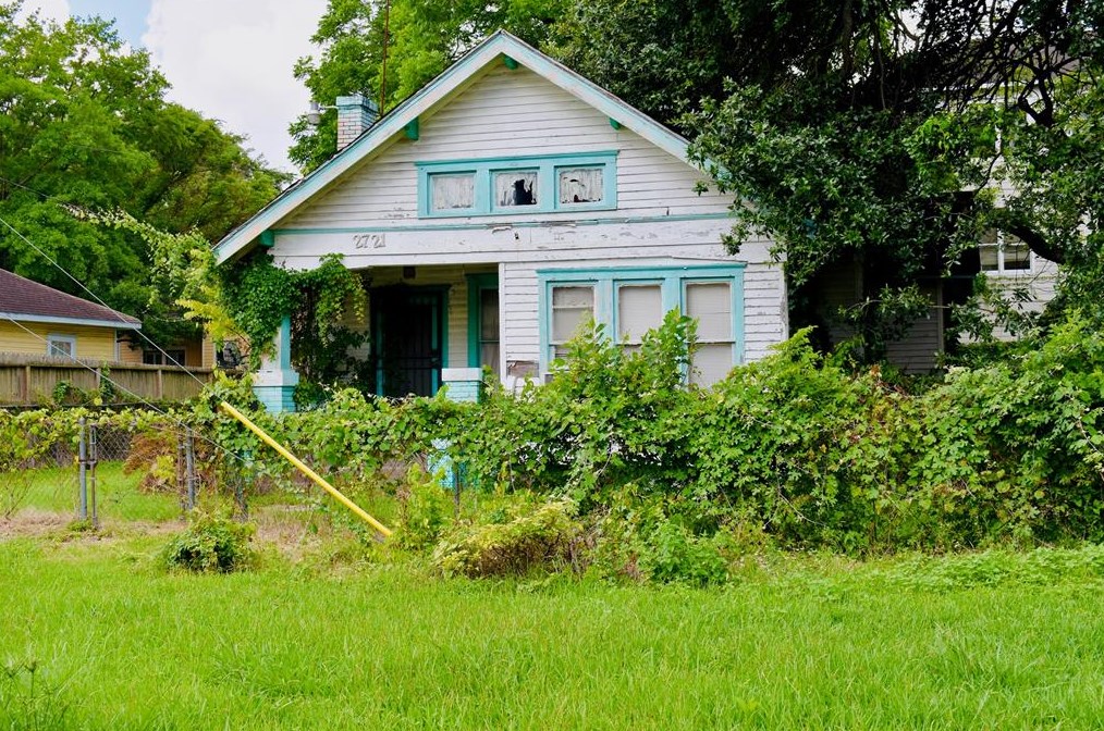 2721 Morrison, Houston TX  77009-7615 exterior