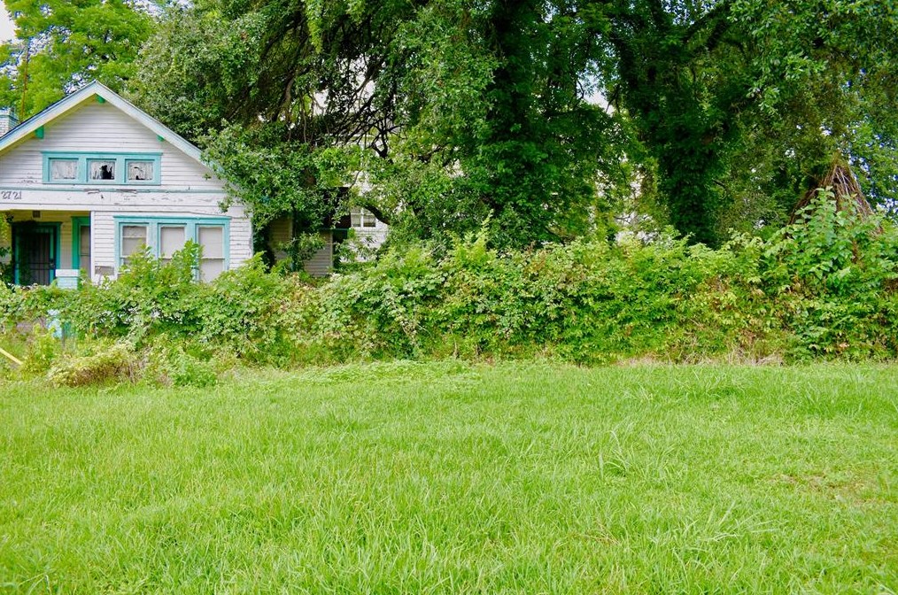 2721 Morrison, Houston TX  77009-7615 exterior