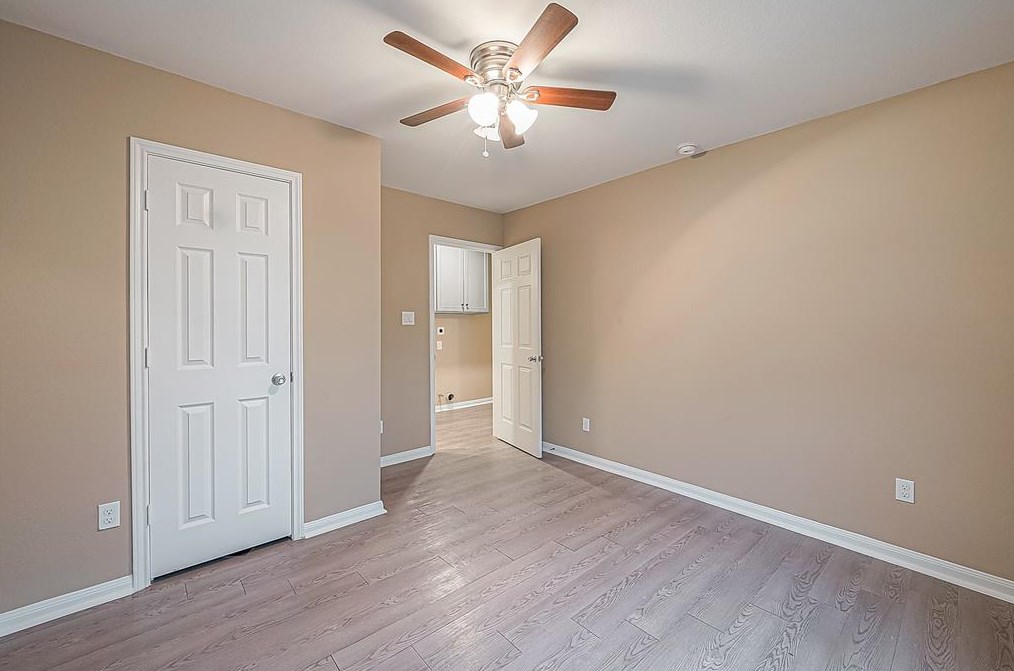 1412 Caplin St, Houston TX  77022-5707 exterior