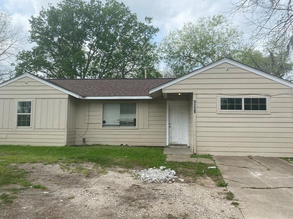 9239 Forest View St, Houston, TX 77078