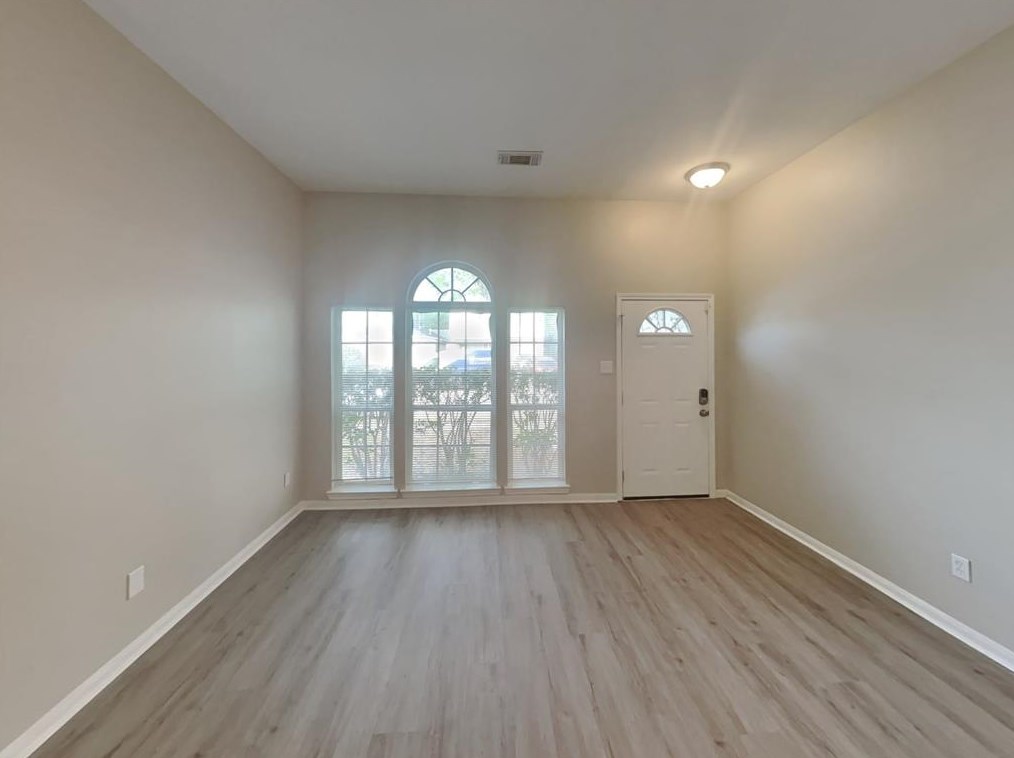 15608 Martineau St, Houston, TX 77032