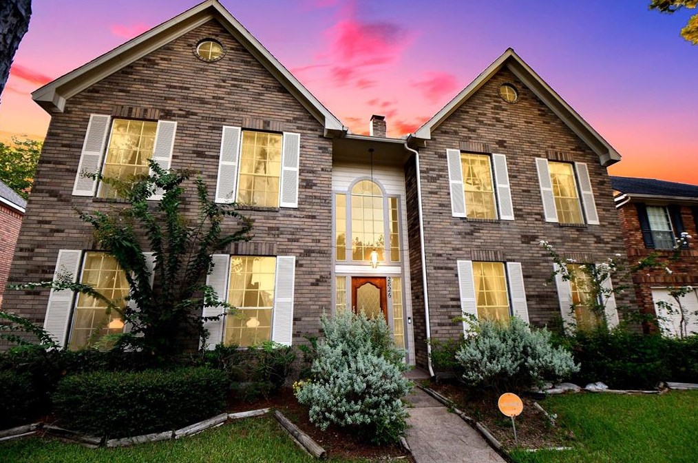 2826 Lake Colony Dr, Missouri City, TX 77459-3928