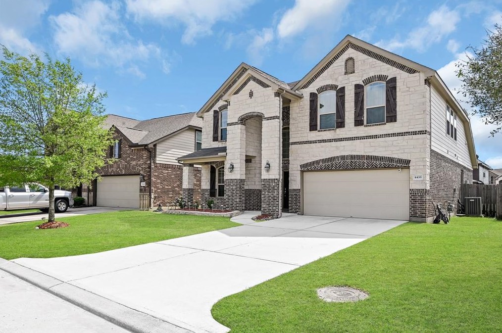 4438 Juniper Bay Ln, Baytown, TX 77521