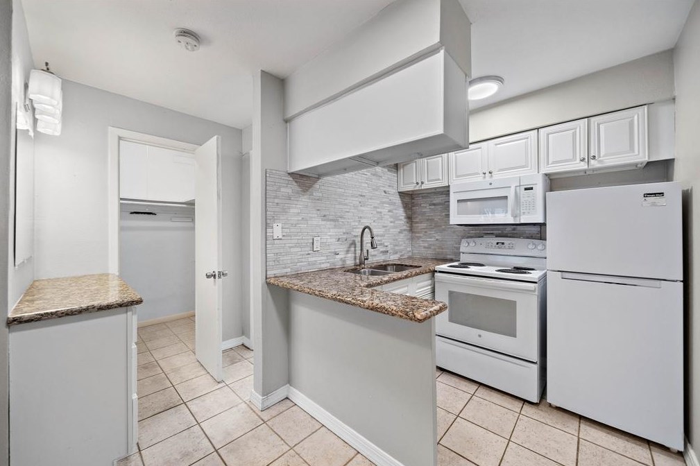 1016 E 7th St #7, Houston, TX 77009