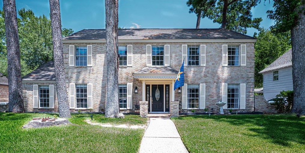 2018 Anvil Dr, Houston TX  77090-2006 exterior