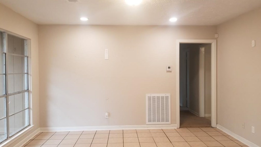 14911 Grand Prairie Dr, Humble, TX 77396