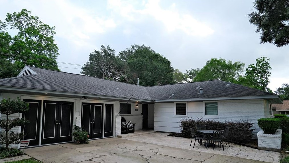 4722 Redstart St, Houston, TX 77035
