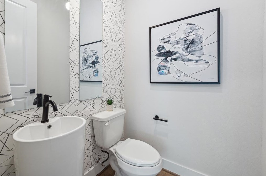 510 Janisch Rd, Houston TX 77018-2212 exterior