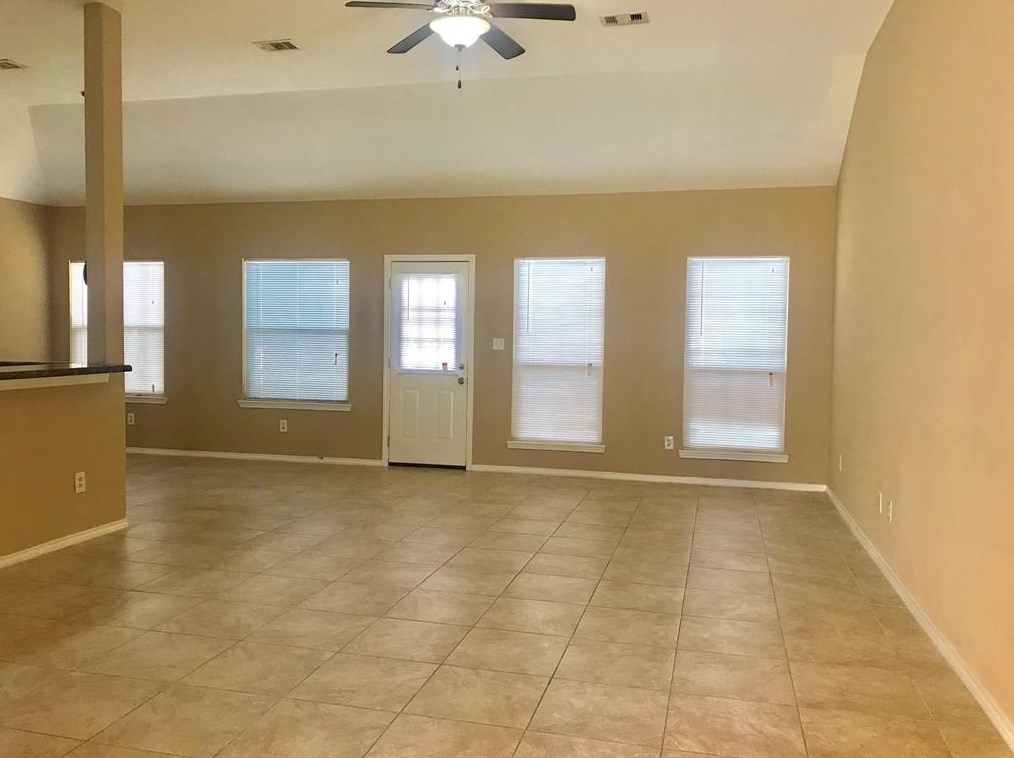 9104 N Green River Dr #d, Houston, TX