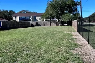 1809 E Bayshore Dr Dr, Palacios, TX 77465 - Photo 8