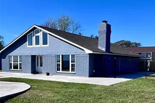 1809 E Bayshore Dr Dr, Palacios, TX 77465 - Photo 2