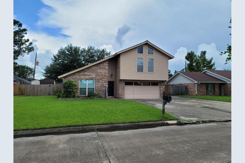 4801 Oak Valley Dr, Orange, TX 77632 - MLS 39636014 - Coldwell Banker