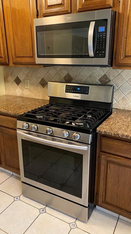 1903 Brushy Creek Dr, Sugar Land TX  77478-4273 exterior