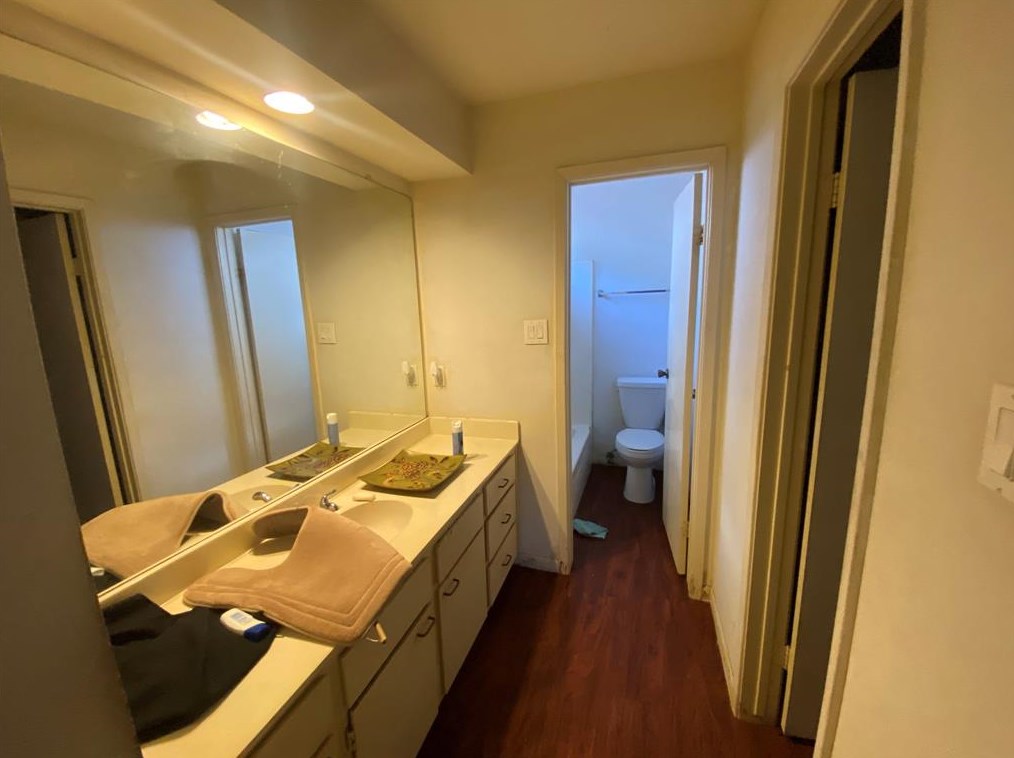 6434 Ludington Dr, Houston TX  77071-2617 exterior