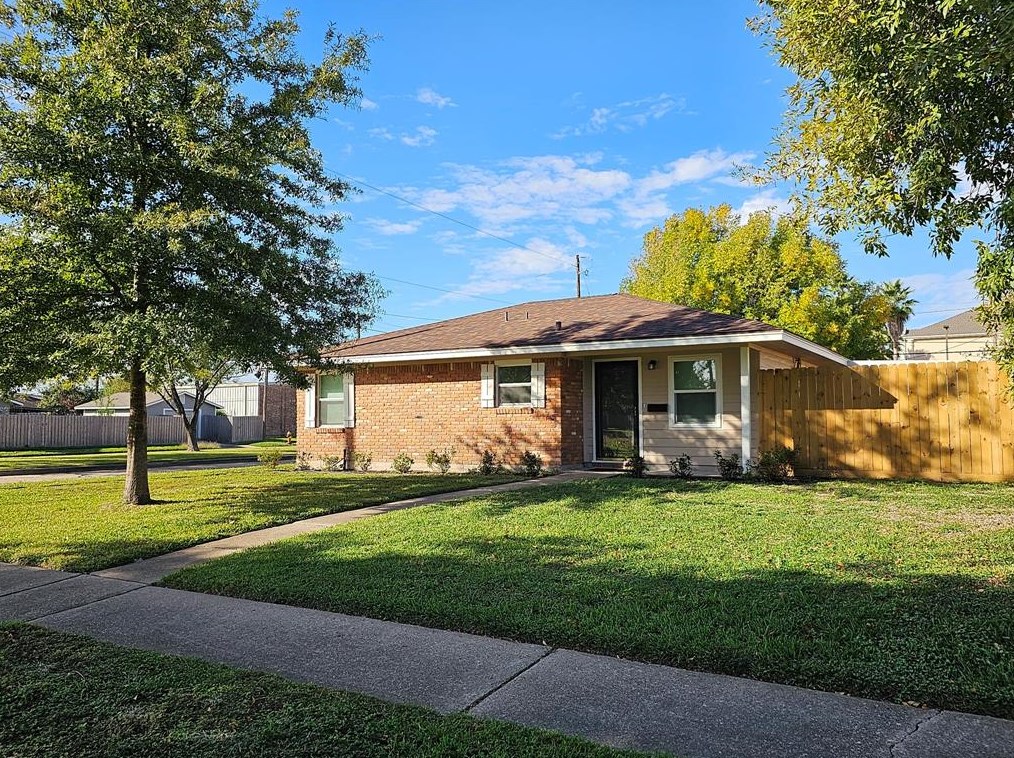 1506 Byron Ave, Deer Park, TX 77536