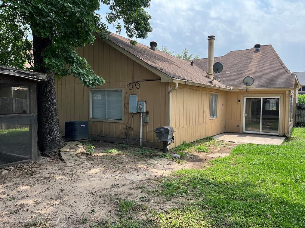 1542 Ridgebriar Dr, Houston, TX 77014-2616