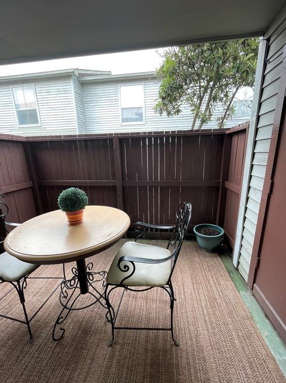 9350 Country Creek Dr, Houston TX  77036-7712 exterior