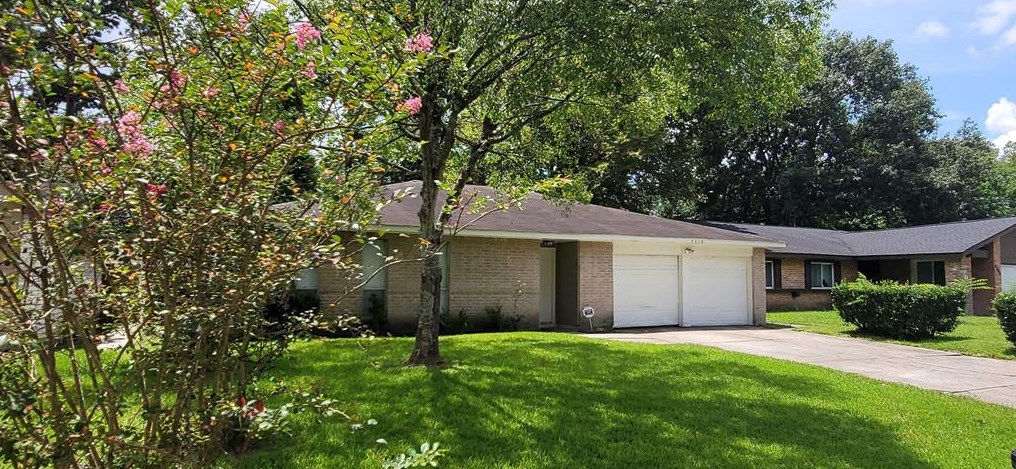 4310 Chestergate Dr, Spring TX  77373-6705 exterior
