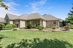 8010 Village Dr, Beaumont, TX 77713 - Photo 16